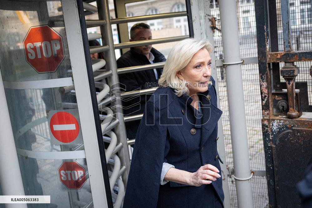 Trial of Marine Le Pen and RN s officials during a break - Paris AJ