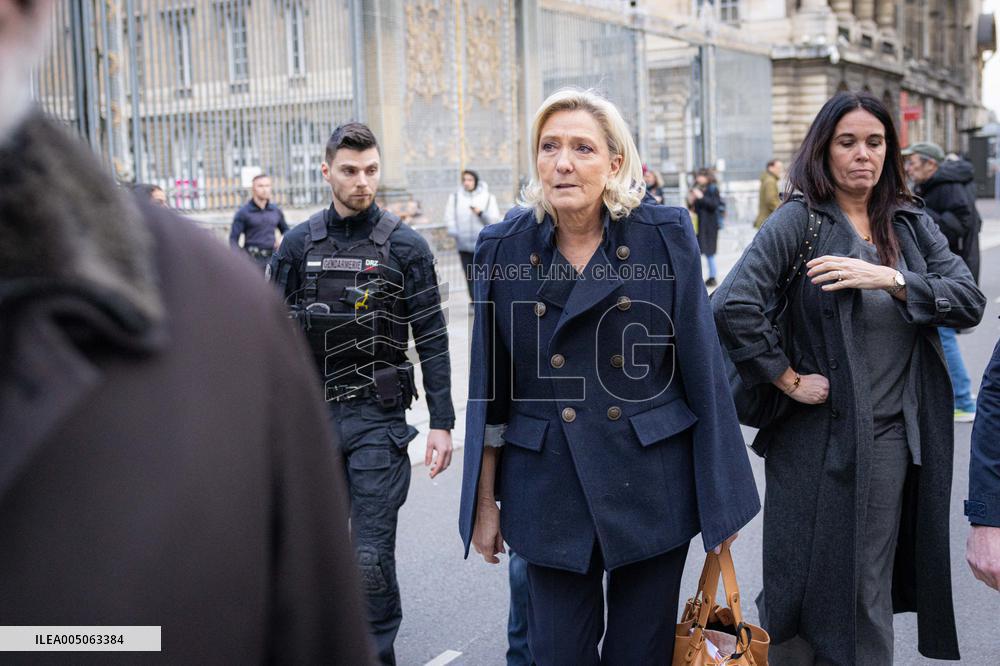 Trial of Marine Le Pen and RN s officials during a break - Paris AJ