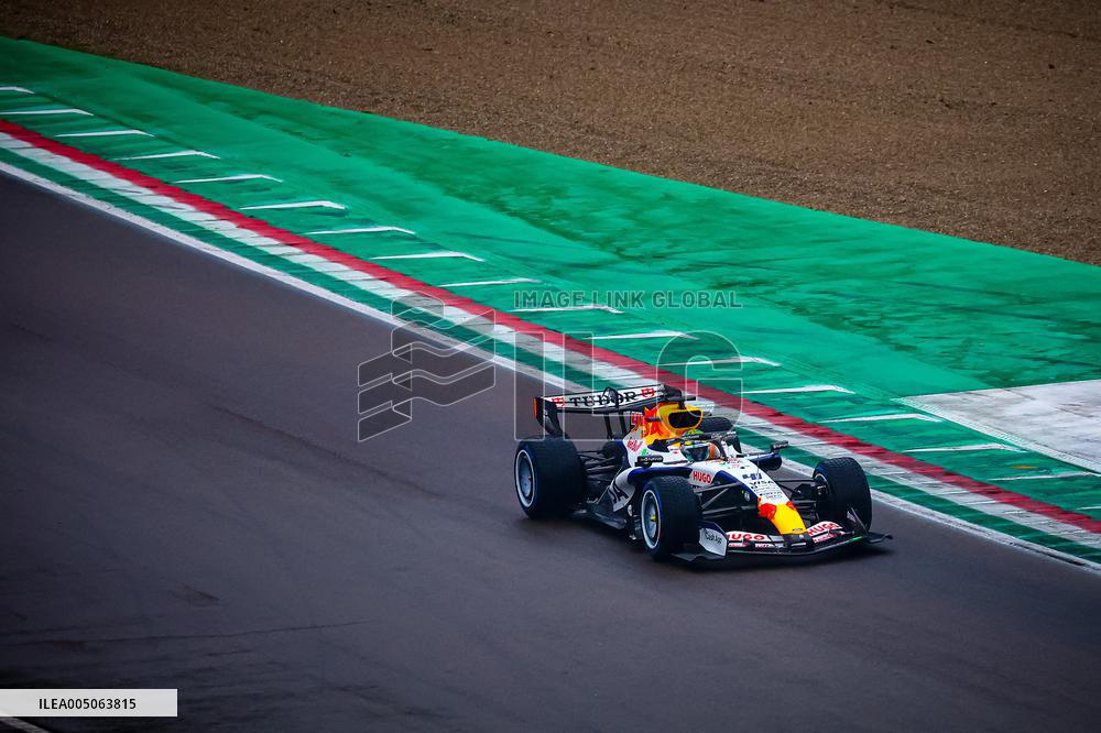 MOTORI - Formula 1 - Shakedown of VCARB Racing Bulls