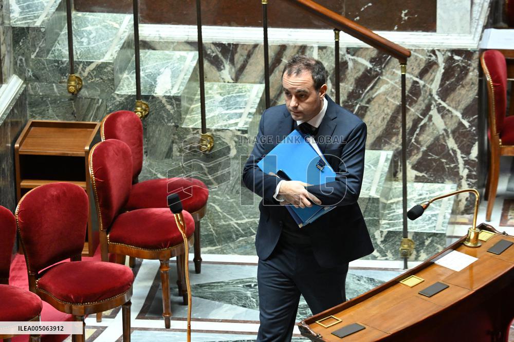 PM Lecornu Uses a 49.3 to Adopt the 2026 Budget - Paris