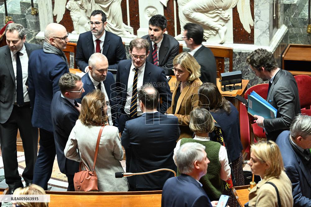 PM Lecornu Uses a 49.3 to Adopt the 2026 Budget - Paris