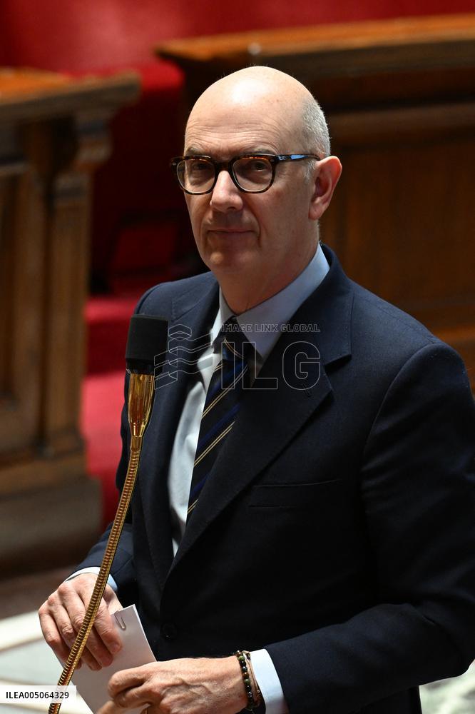 Session of Questions to The Government - Paris