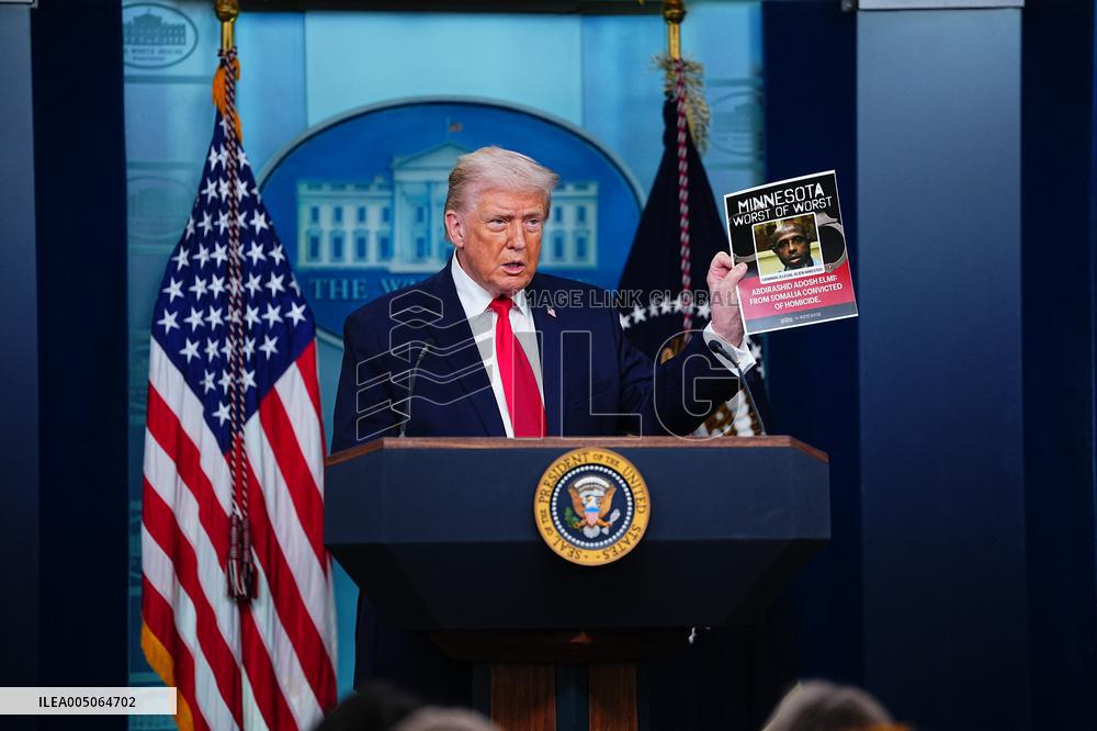 Trump Joins White House Briefing