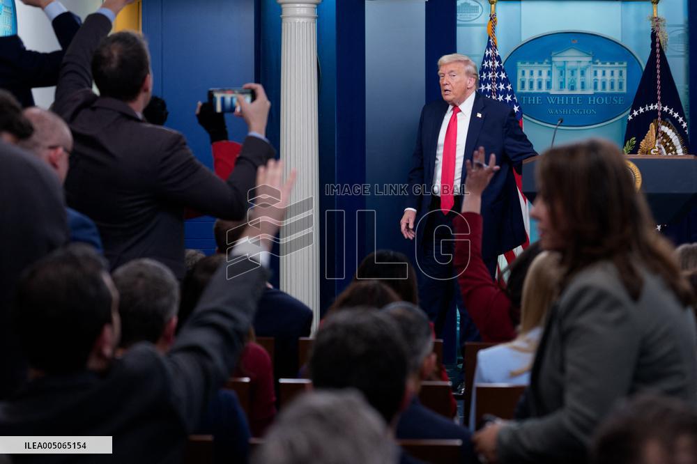 Trump Joins White House Briefing