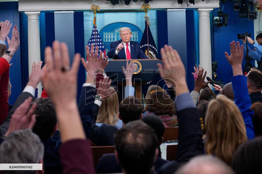 Trump Joins White House Briefing