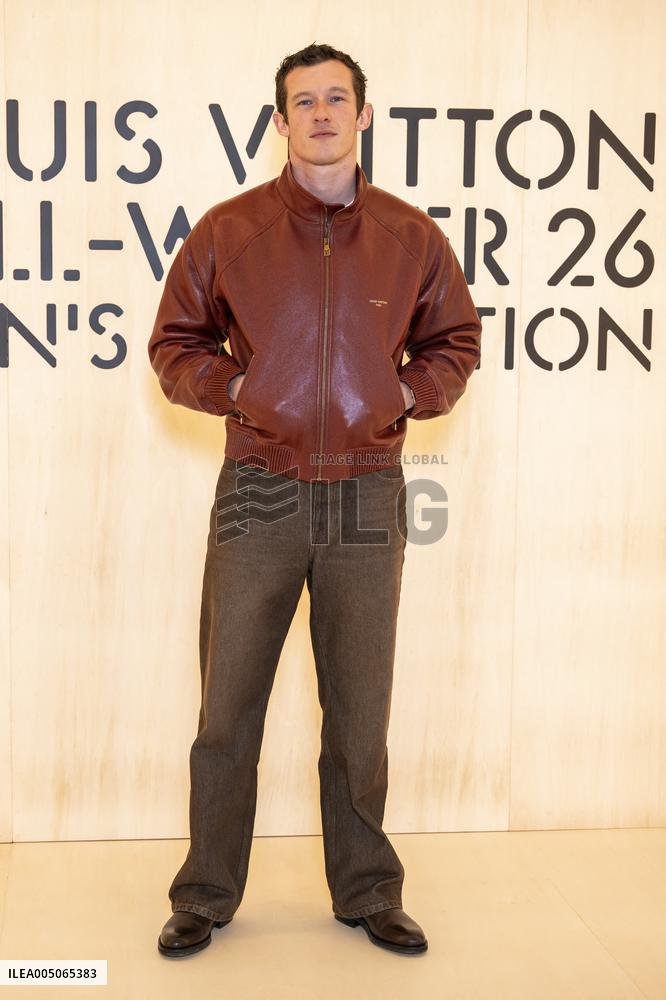 PFW Louis Vuitton Photocall EB