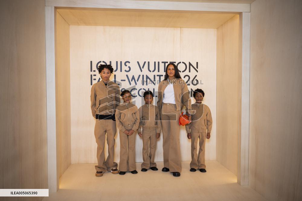 PFW Louis Vuitton Photocall EB