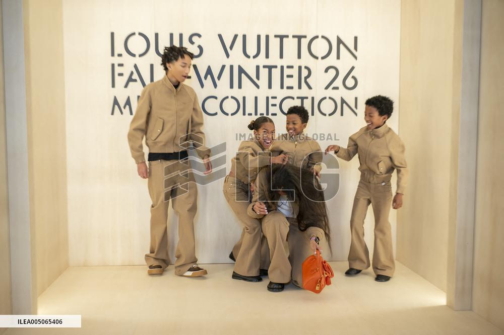 PFW Louis Vuitton Photocall EB