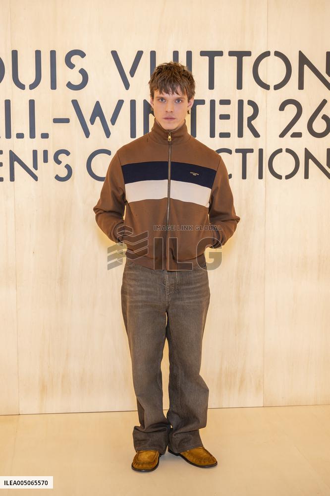 PFW Louis Vuitton Photocall EB