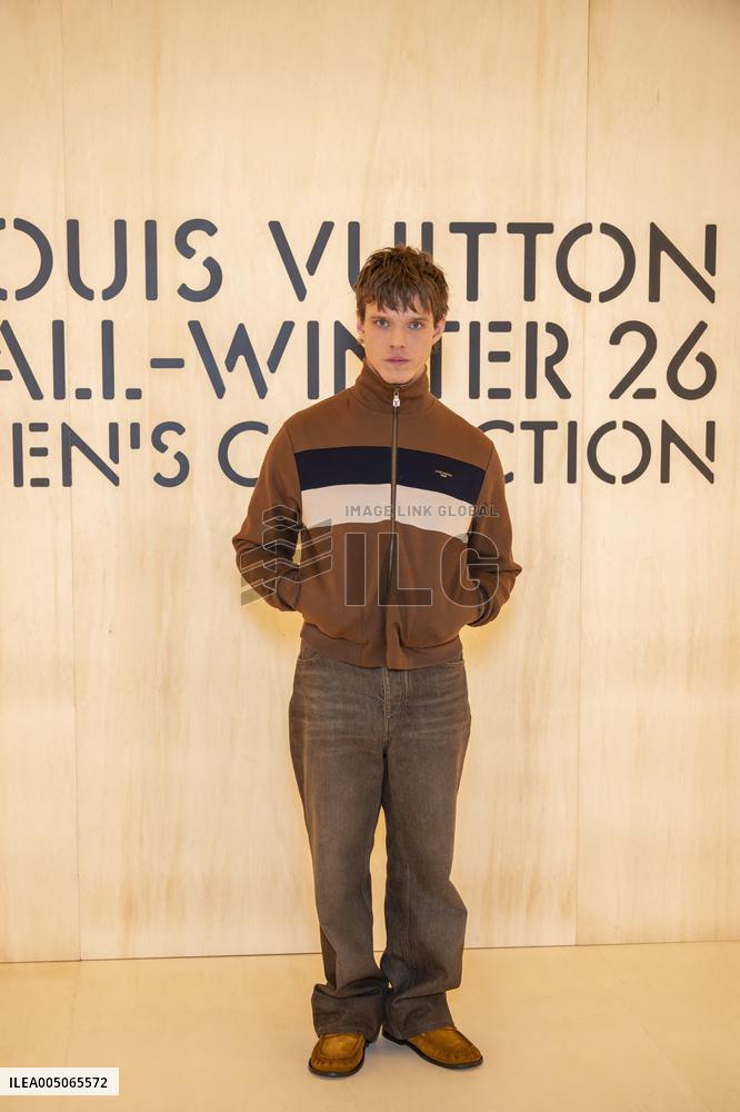 PFW Louis Vuitton Photocall EB