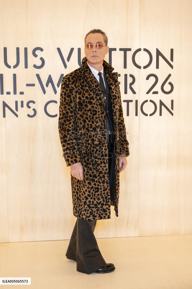PFW Louis Vuitton Photocall EB