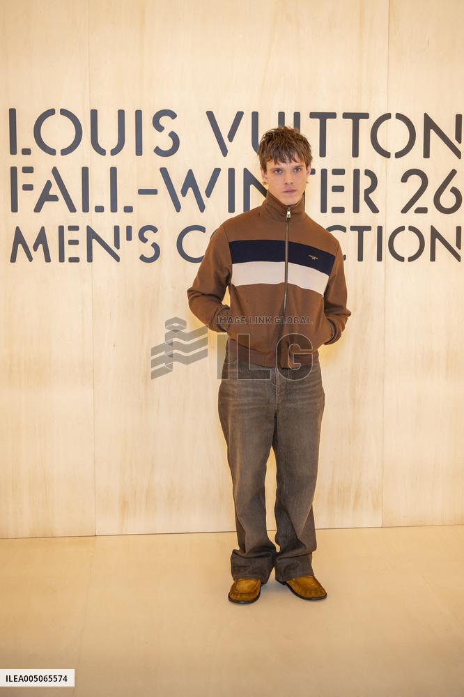 PFW Louis Vuitton Photocall EB