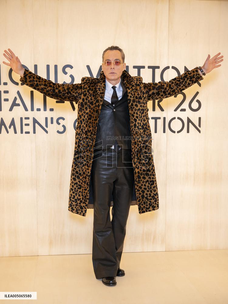 PFW Louis Vuitton Photocall EB