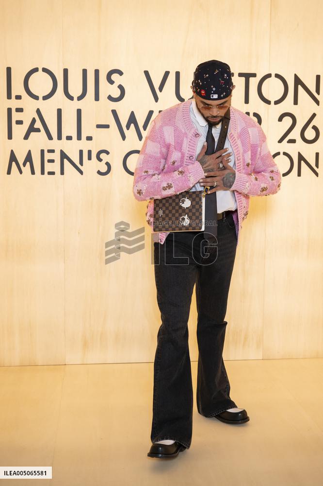 PFW Louis Vuitton Photocall EB