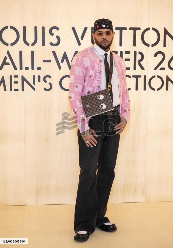 PFW Louis Vuitton Photocall EB