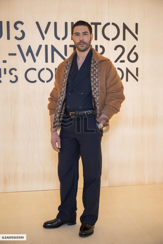 PFW Louis Vuitton Photocall EB