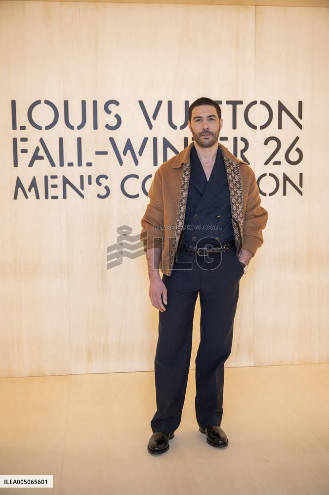 PFW Louis Vuitton Photocall EB