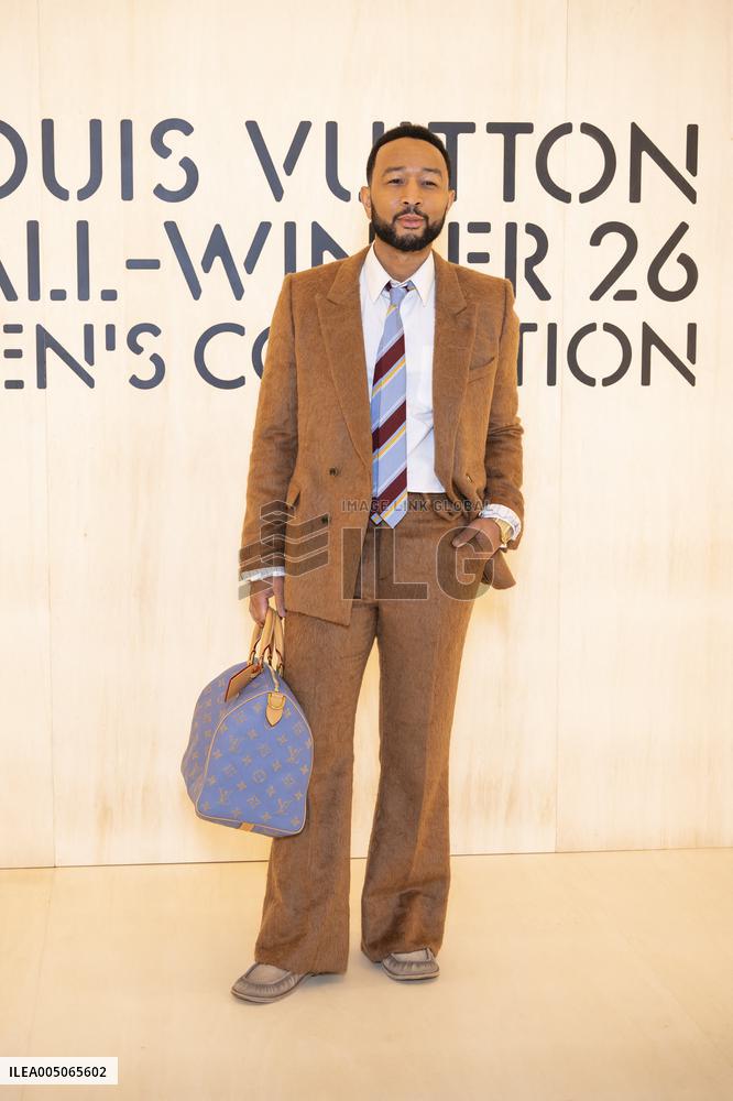 PFW Louis Vuitton Photocall EB