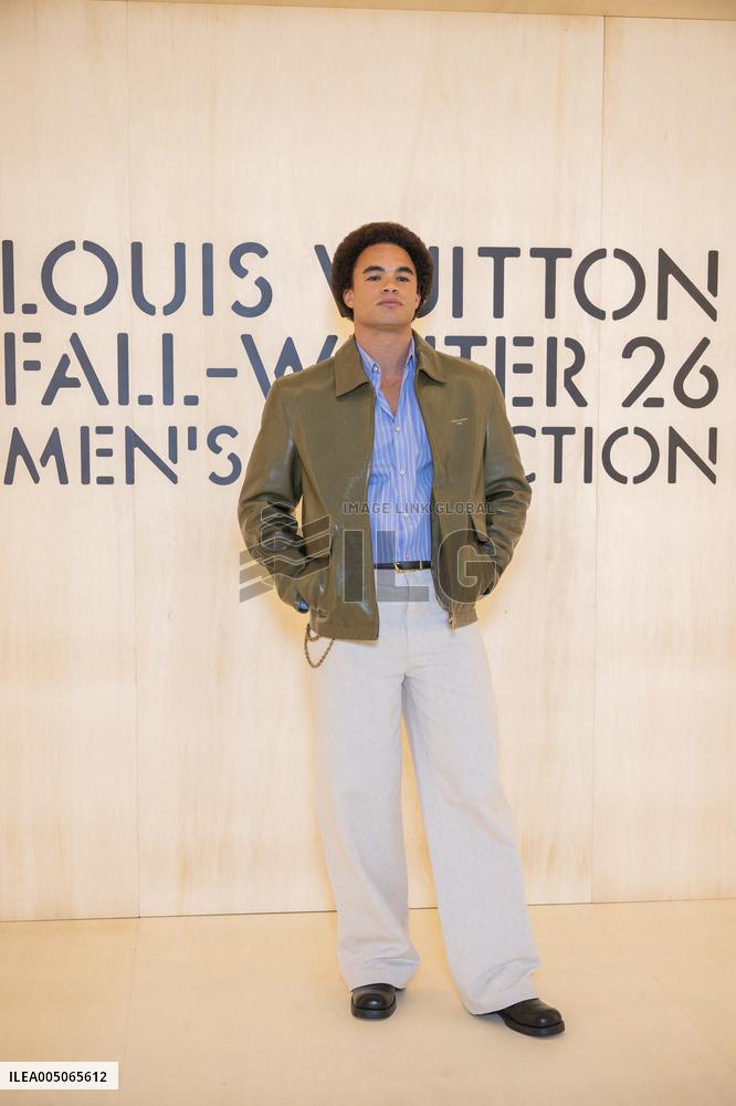 PFW Louis Vuitton Photocall EB