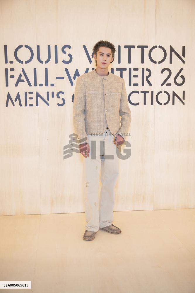 PFW Louis Vuitton Photocall EB