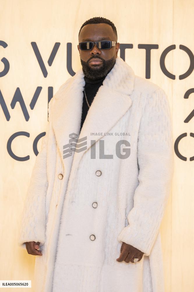 PFW Louis Vuitton Photocall EB