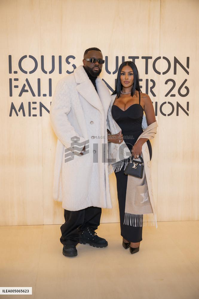 PFW Louis Vuitton Photocall EB