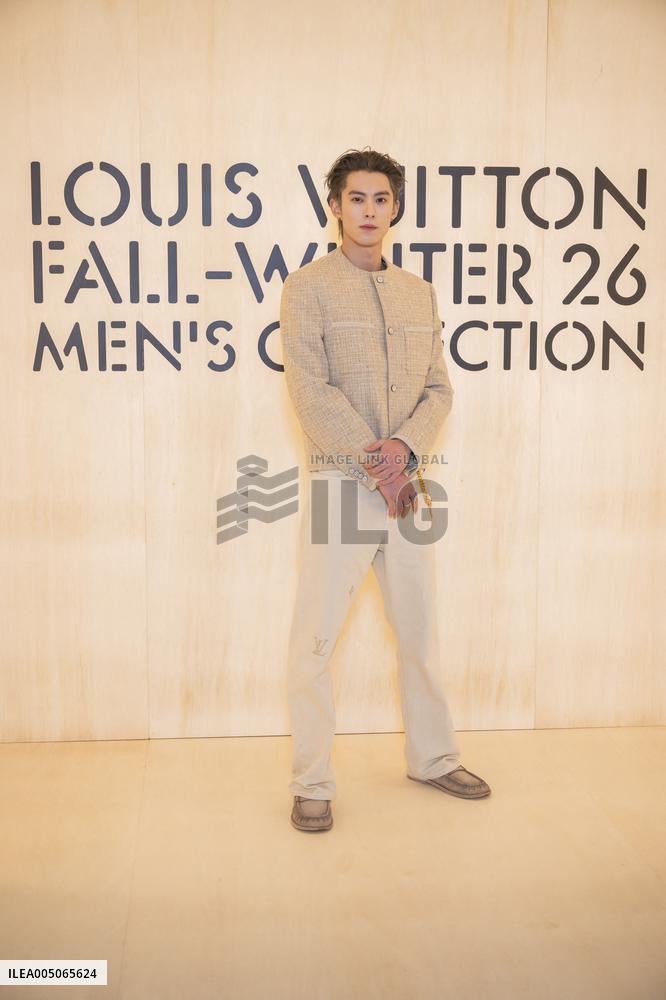 PFW Louis Vuitton Photocall EB