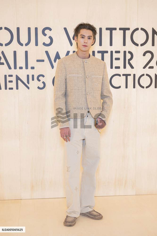 PFW Louis Vuitton Photocall EB
