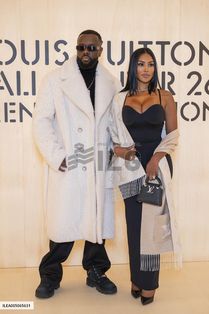 PFW Louis Vuitton Photocall EB