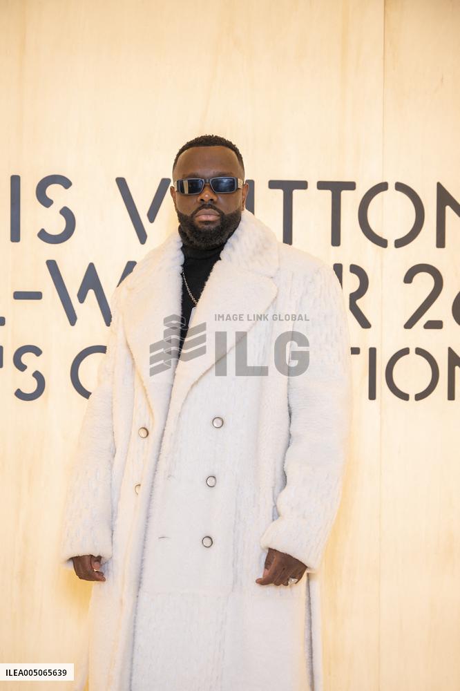 PFW Louis Vuitton Photocall EB