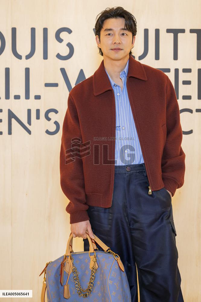 PFW Louis Vuitton Photocall EB