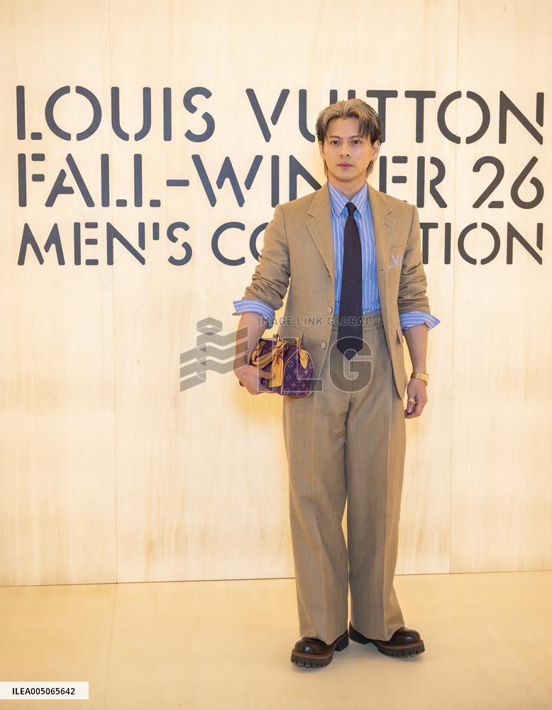 PFW Louis Vuitton Photocall EB