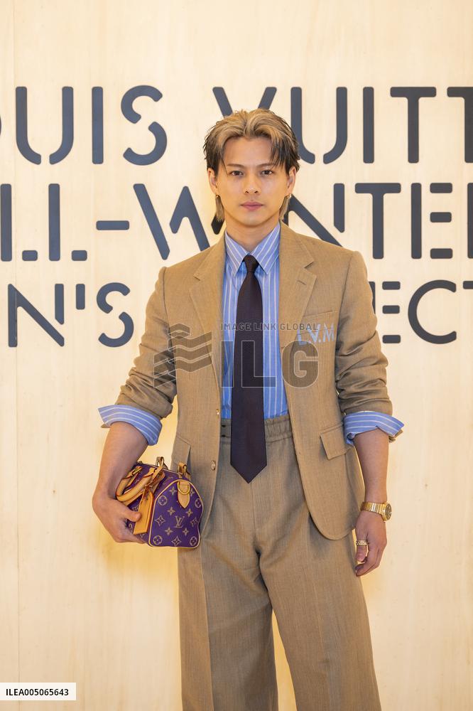 PFW Louis Vuitton Photocall EB