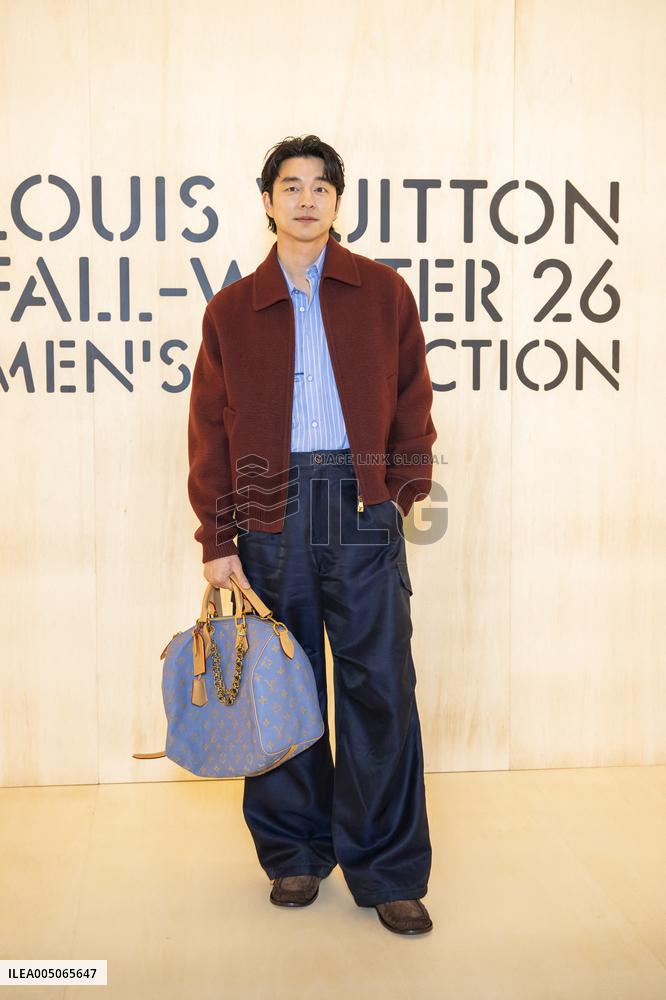 PFW Louis Vuitton Photocall EB