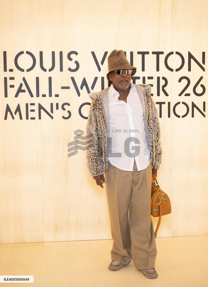 PFW Louis Vuitton Photocall EB