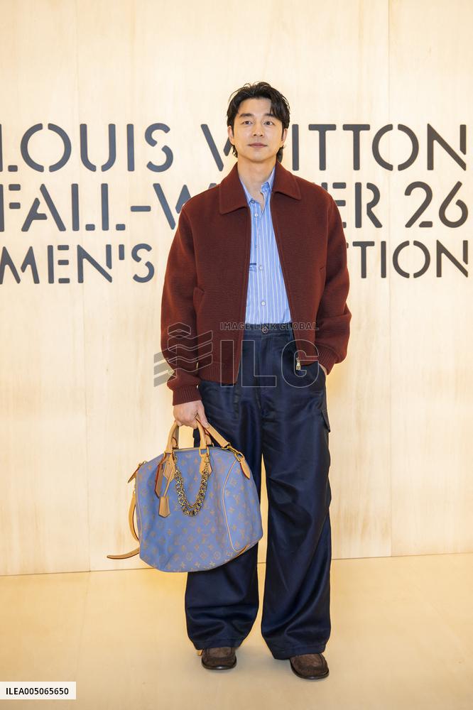 PFW Louis Vuitton Photocall EB