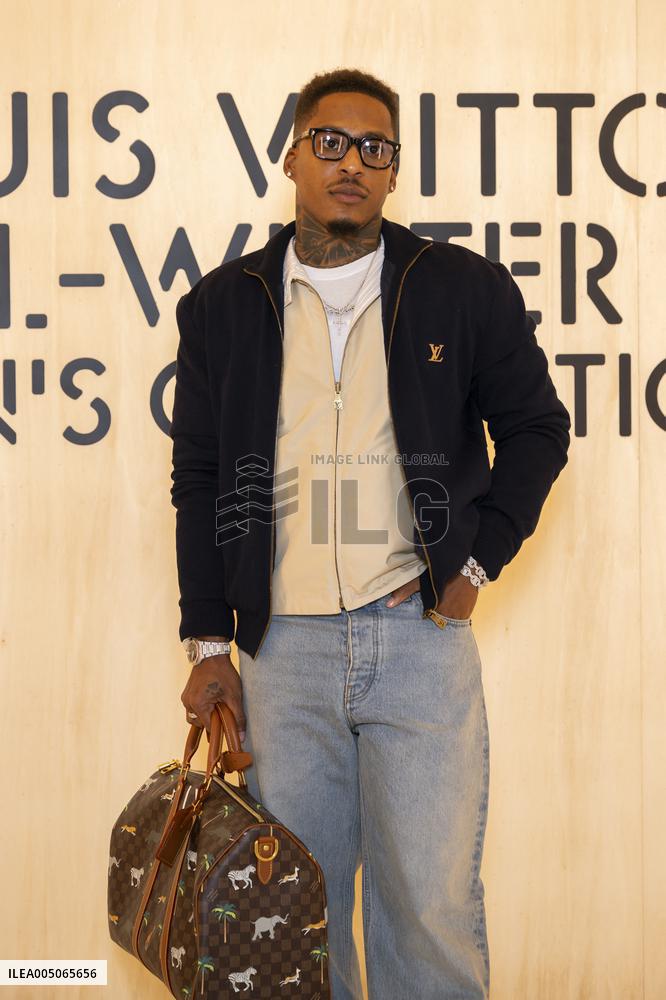 PFW Louis Vuitton Photocall EB