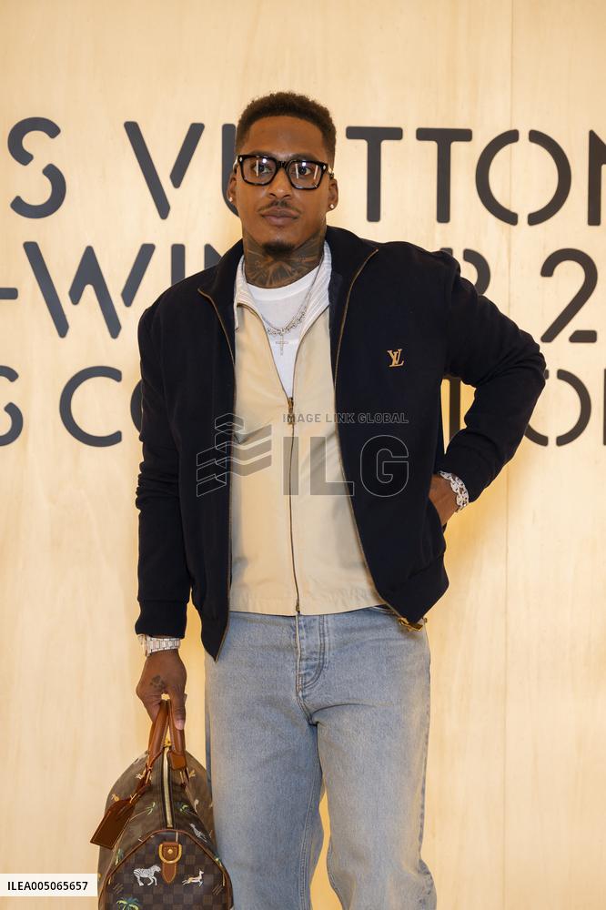PFW Louis Vuitton Photocall EB