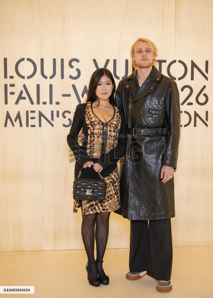 PFW Louis Vuitton Photocall EB