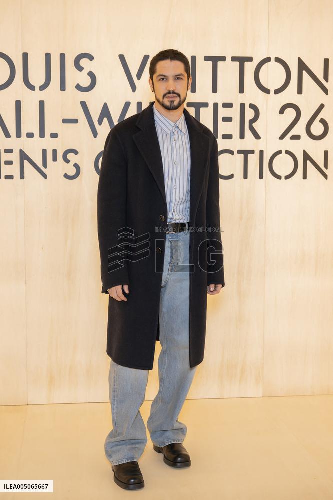 PFW Louis Vuitton Photocall EB
