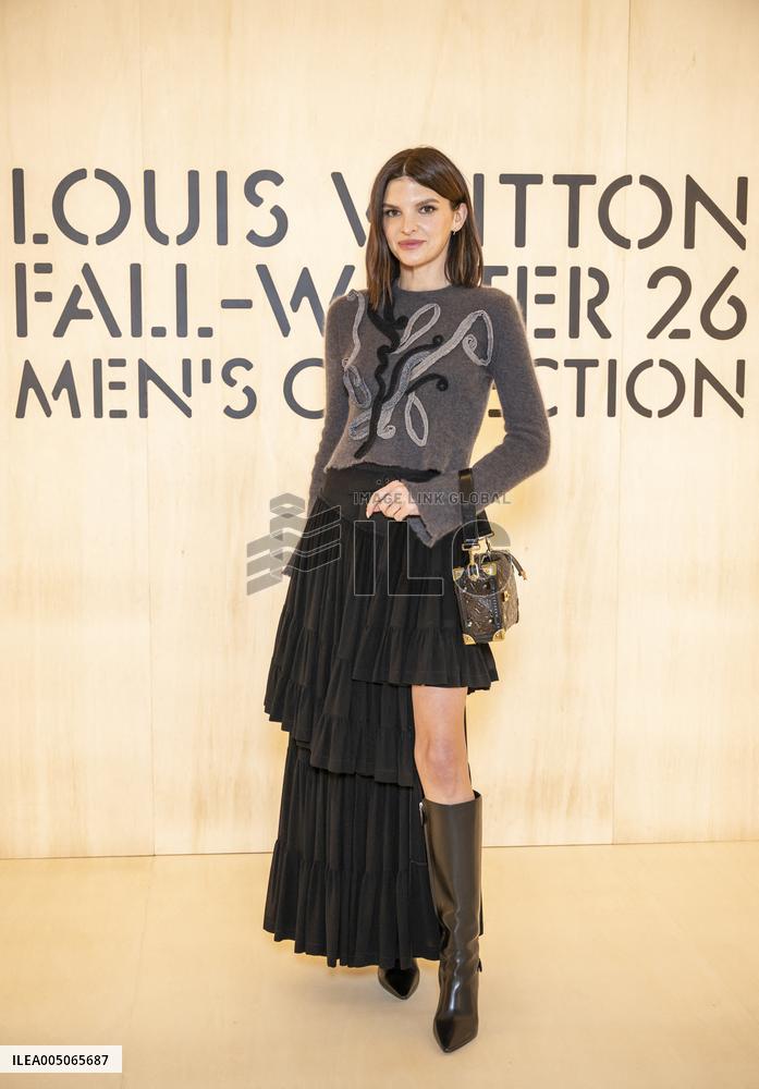 PFW Louis Vuitton Photocall EB