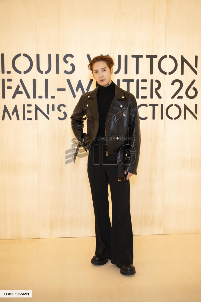 PFW Louis Vuitton Photocall EB