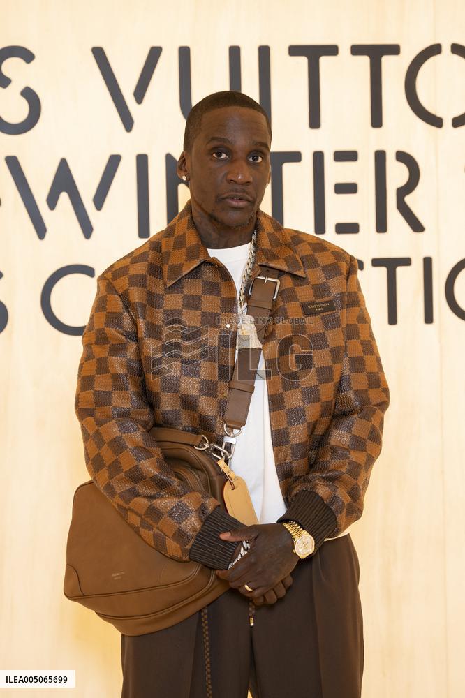 PFW Louis Vuitton Photocall EB