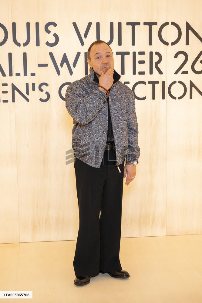 PFW Louis Vuitton Photocall EB