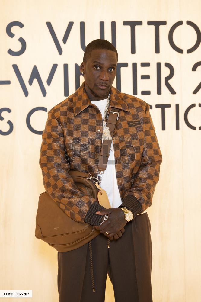 PFW Louis Vuitton Photocall EB