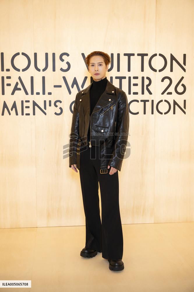 PFW Louis Vuitton Photocall EB