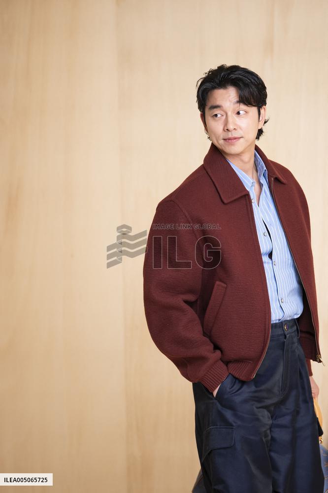 PFW Louis Vuitton Photocall EB