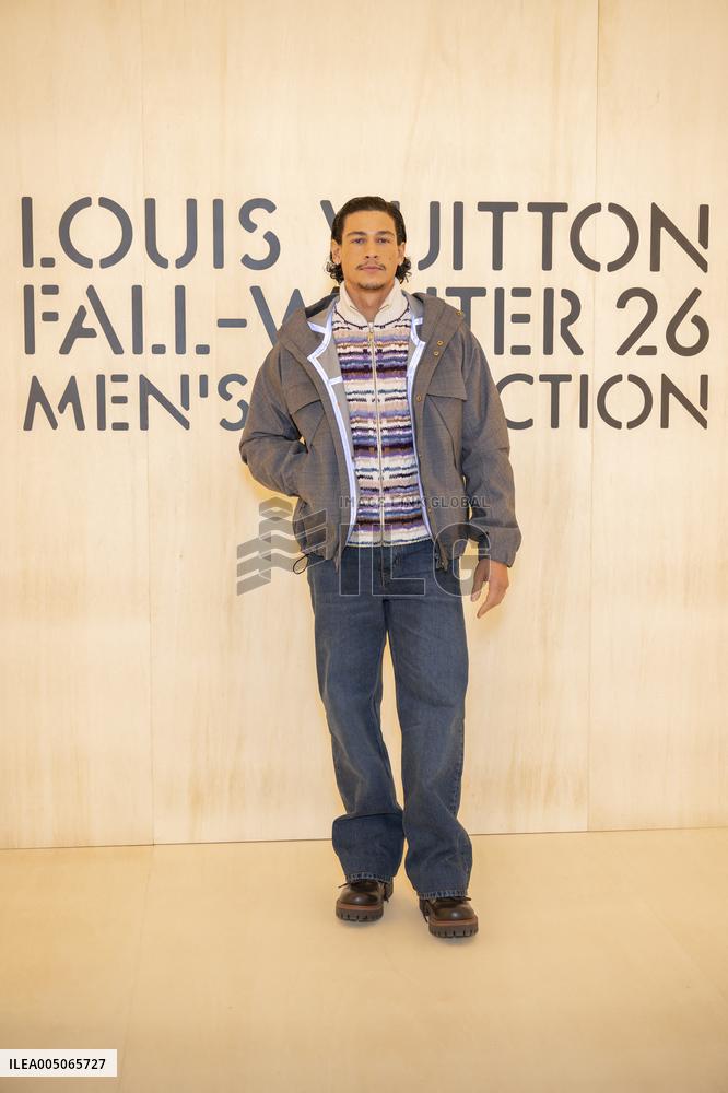 PFW Louis Vuitton Photocall EB
