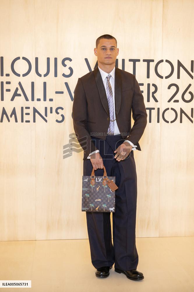 PFW Louis Vuitton Photocall EB