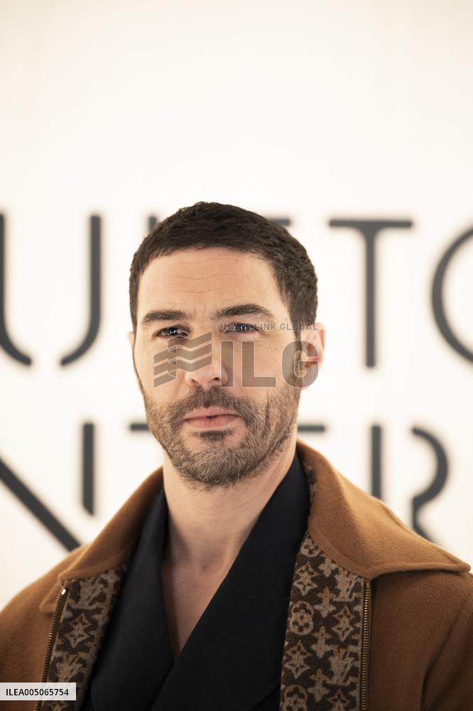 PFW Louis Vuitton Photocall EB